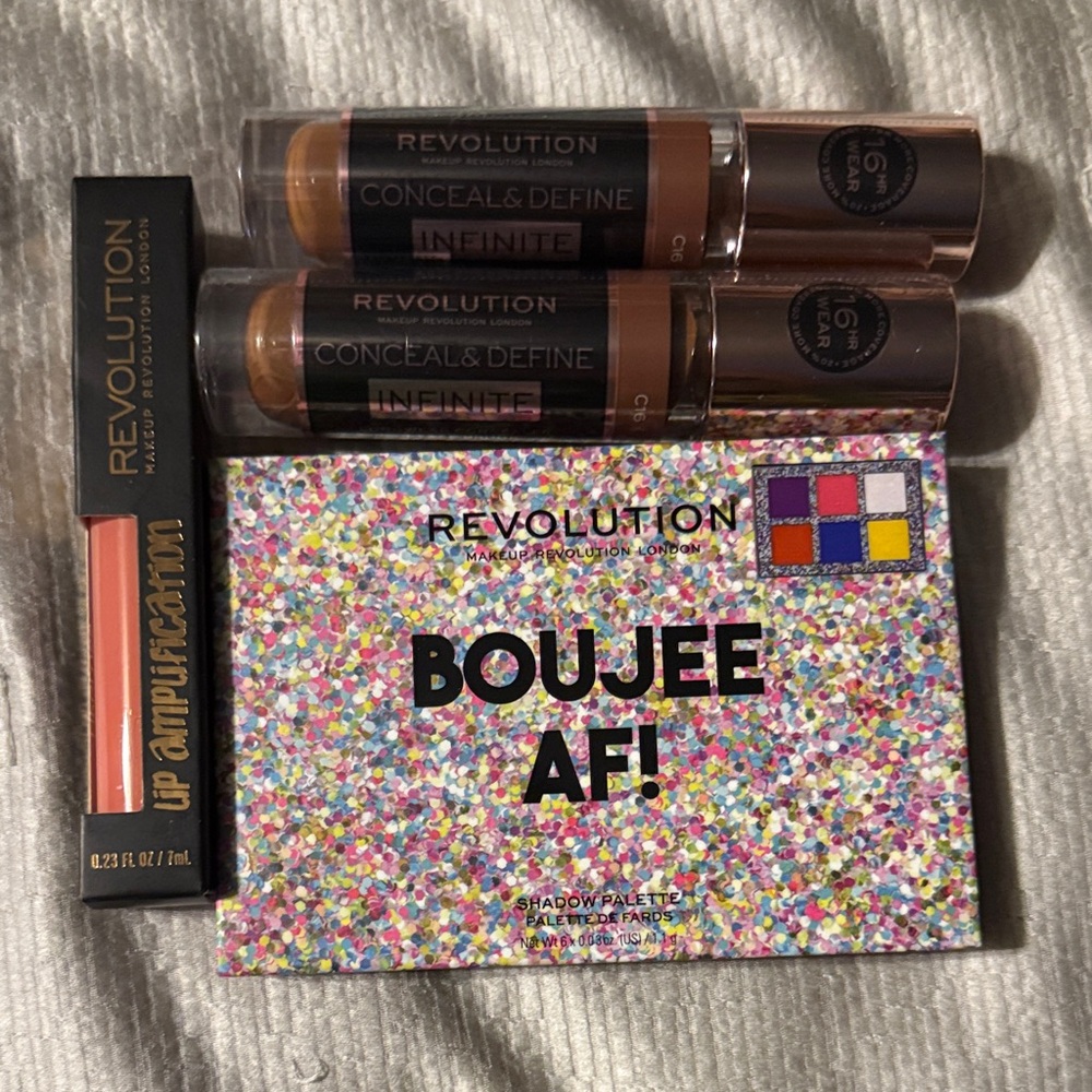 Revolution Boujee AF! Concealer and Shadow Set